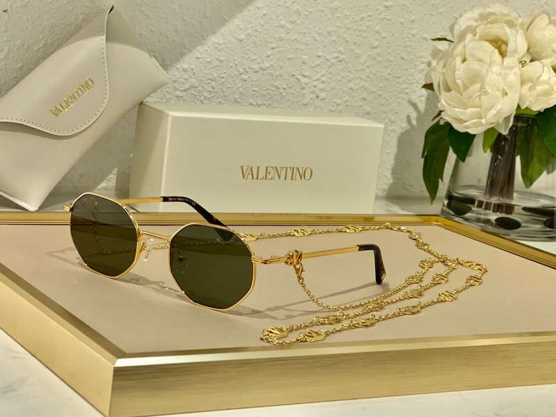 Picture of Valentino Sunglasses _SKUfw53706727fw